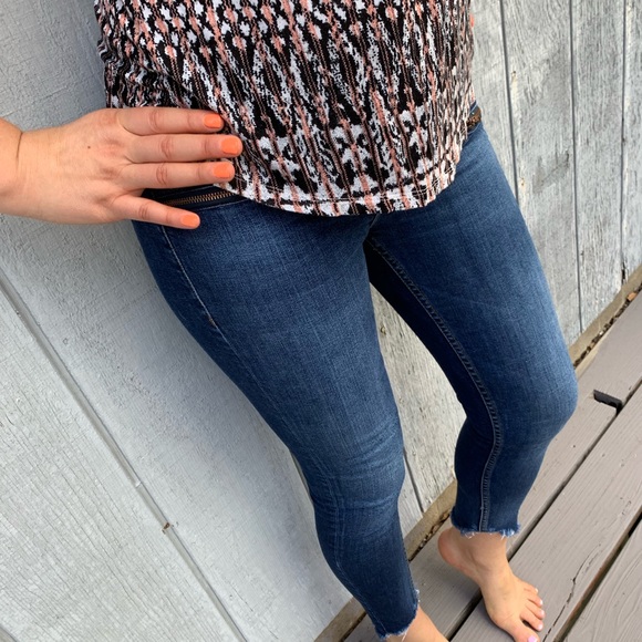 Zara Crop Skinny Jean - Picture 5 of 7